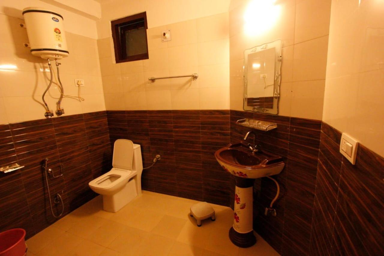 Tirthan Crest Homestay Banjār Exterior foto
