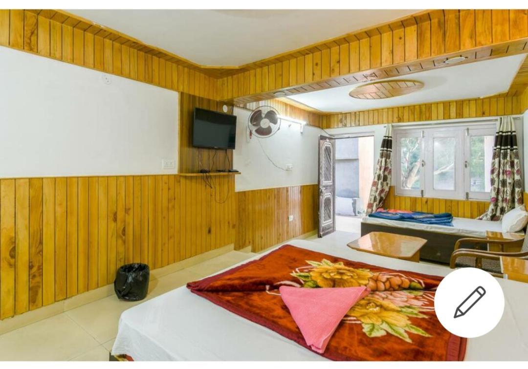 Tirthan Crest Homestay Banjār Zimmer foto