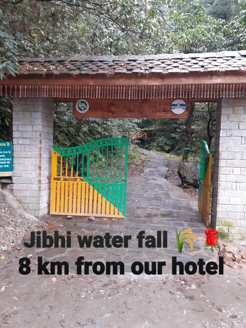 Tirthan Crest Homestay Banjār Exterior foto